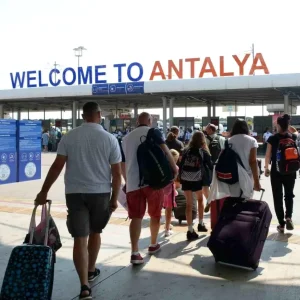 Antalya 2025in Ilk 8 Ayinda 11 Milyon Turist Agirladi