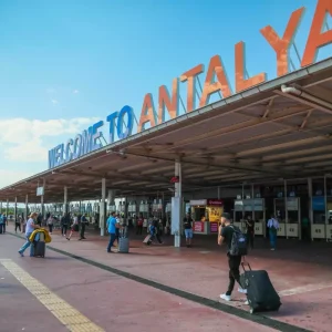 Antalya Eylulde 128 Milyon Turist Agirladi