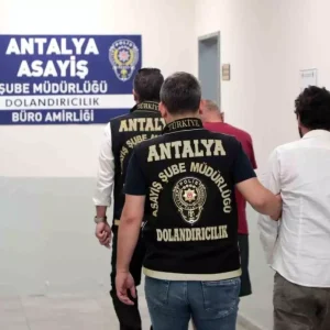 Antalyada Kuyumcuya Sahte Altin Satisi 2 Gozalti