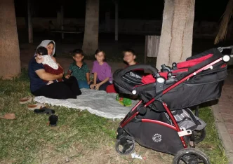 Antalyada Su Baskini 4 Cocukla Sokakta Yasam Mucadelesi