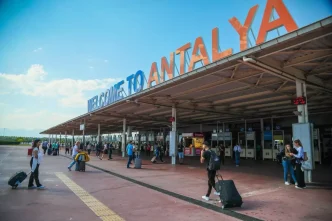 Antalyaya Gelen Turist Sayisinda Kucuk Dusus 11 Milyon 702 Bin