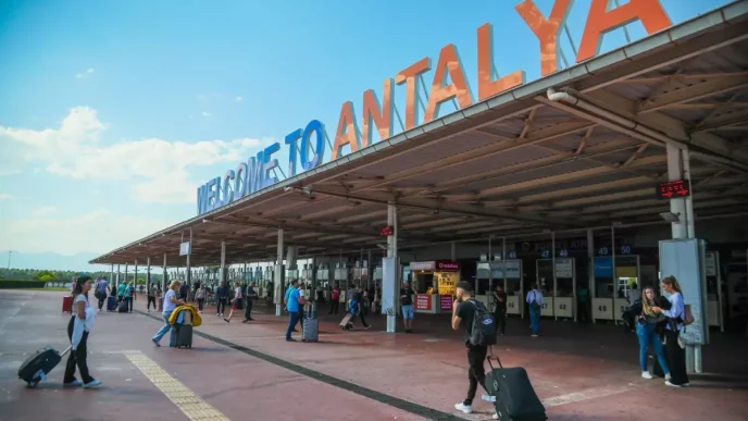 Antalyaya Gelen Turist Sayisinda Kucuk Dusus 11 Milyon 702 Bin