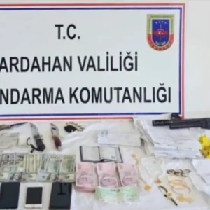 Ardahanda Hayvan Ticaretinde Dolandiricilik Operasyonu 4 Tutuklama
