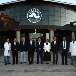 Ataturk Universitesi Rektoru EVYAP Yonetim Kurulu Baskanini Agirladi