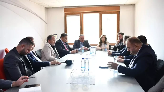 BASAM Heyeti Kosovada Yatirim Firsatlarini Inceledi