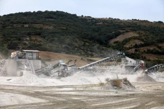 Bafra Belediyesi Kirsal Mahallelerde Beton Yollari Hizlandiriyor
