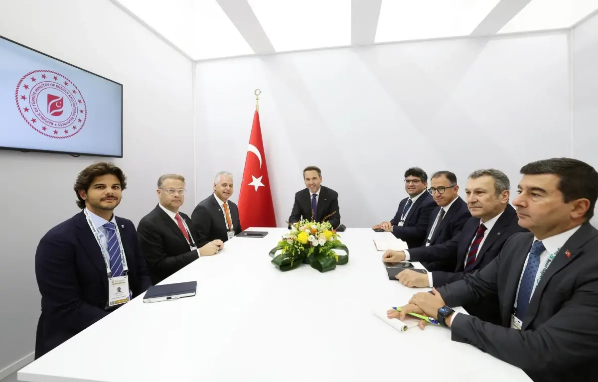 Bakan Bayraktar Chevron Yoneticileri ile Enerji Gorusmesi Yapti