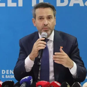 Bakan Bayraktar Denizlide AK Parti Teskilati ile Bulustu