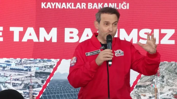 Bakan Bayraktar Enerjisini verimli kullanan bir Turkiyeye ihtiyacimiz var