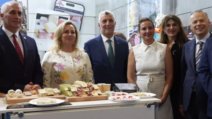Bakan Bolat KKTC uretiminin ve ekonomisinin guclenmesi icin tum imkanlarla