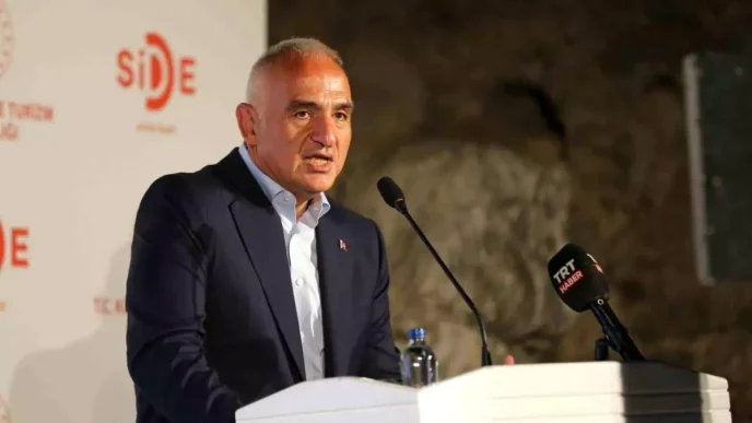 Bakan Ersoy Antalyaya gelen ziyaretci sayisi 117 milyona ulasti