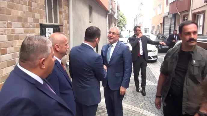 Bakan Isikhan Silivride Esnaf ve Sanatkarlarla Bulustu