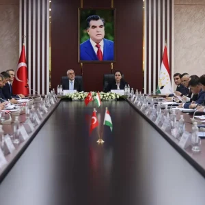 Bakan Isikhan Tacikistanda Ortak Calisma Komitesi Toplantisina Katildi