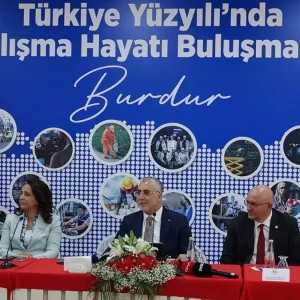 Bakan Isikhan Turkiye Dunyanin Guven Adasi Olmaya Devam Ediyor