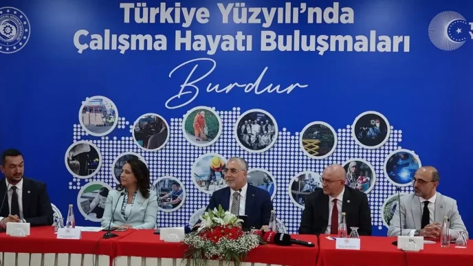 Bakan Isikhan Turkiye Dunyanin Guven Adasi Olmaya Devam Ediyor