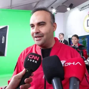 Bakan Kacir TEKNOFESTte Demiroren Medya Standini Ziyaret Etti