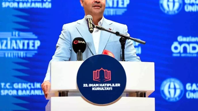 Bakan Kacir Turkiye 50ye yakin ulkenin semalarini muhafaza eden en