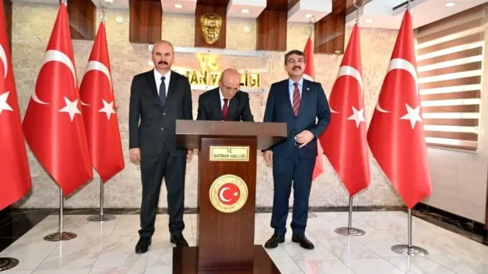 Bakan Simsek Batmanda Valiligi Ziyaret Etti
