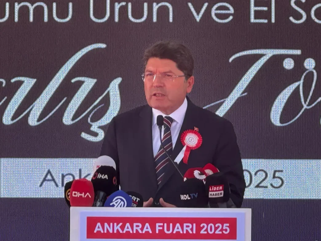 Bakan Tunc Turkiyede tek bir hukuk sistemi var