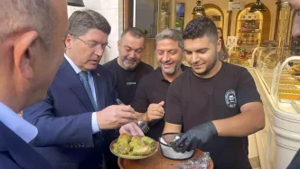 Bakan Tunctan Antalyada Esnaf Ziyareti