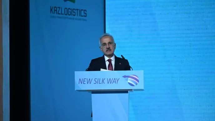 Bakan Uraloglu Istanbul Kuzey Demiryolu Gecisi Projesinin ihale ilanina bu