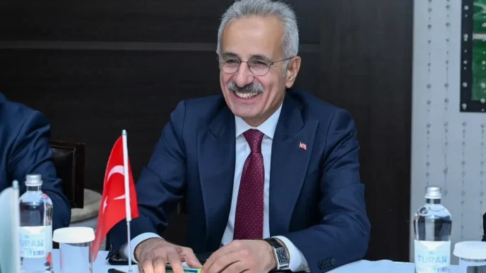 Bakan Uraloglu Turk Dunyasi Ulastirma Bakanlari ile Gorustu