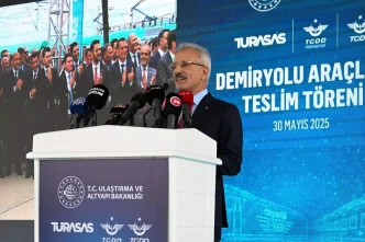Bakan Uraloglundan Gunes Enerjisi ile Surdurulebilir Demiryolu Inovasyonu