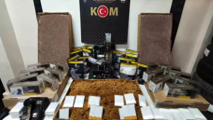 Balikesirde Kacak Tutun Operasyonu Cok Sayida Malzeme Ele Gecirildi