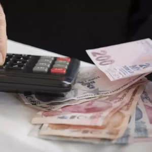 Bankalar kiyasiya yarista Emekli promosyonlari 35 bin TLye cikabilir