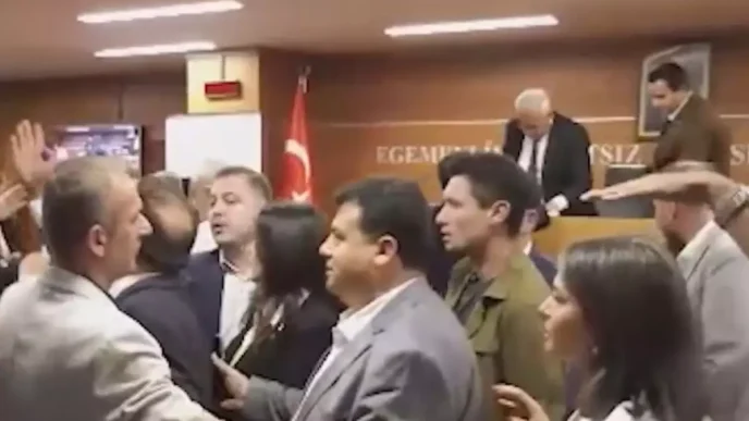 Bayrampasa Belediyesi seciminde 4 turda da esitlik cikti salon karisti