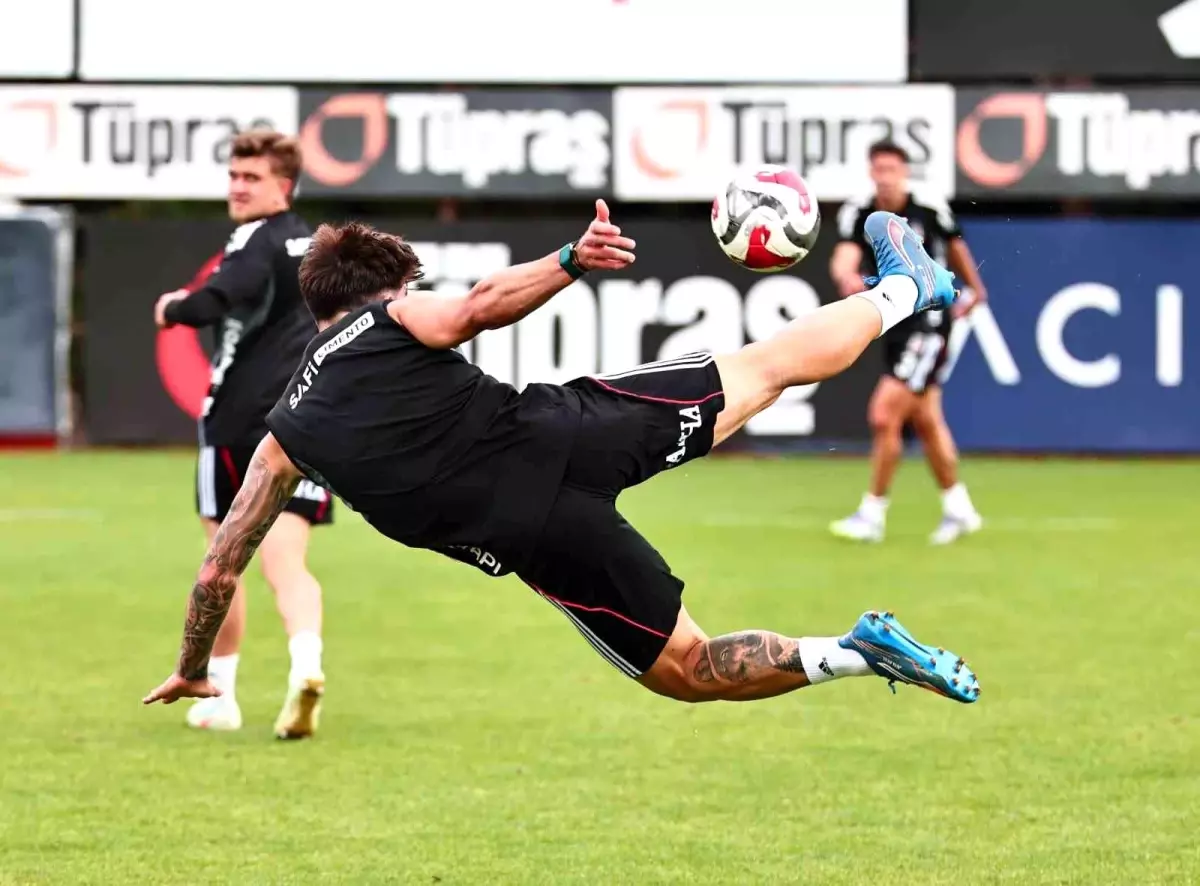 Besiktas Galatasaray Maci Hazirliklarina Basladi