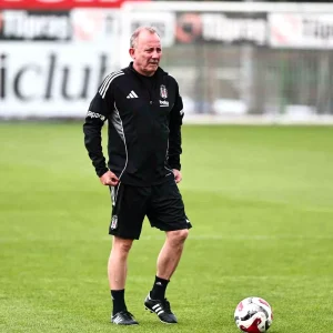 Besiktas Goztepe Macina Hazirliklarini Tamamladi