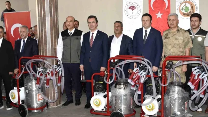 Bitliste Kadin Ciftcilere Sut Sagim Makinesi Destegi