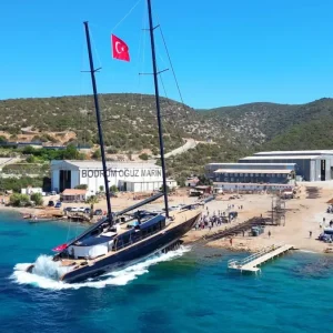 Bodrumda 7 Yilda Insa Edilen Oguz Khan Yelkenli Tekne Denize
