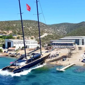 Bodrumda 978 Milyon TL Degerinde Luks Yelkenli Oguz Khan Denize