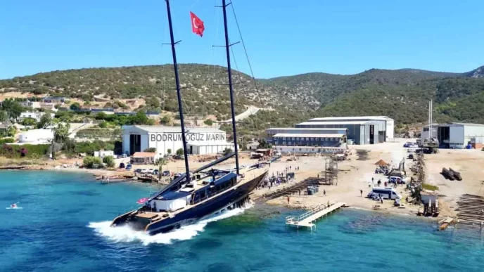 Bodrumda 978 Milyon TL Degerinde Luks Yelkenli Oguz Khan Denize