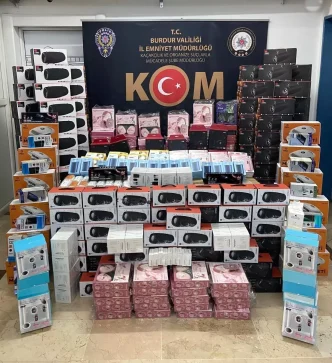 Burdurda Kacak Telefon Aksesuarlarina Yonelik Operasyon 8 Bin 68 Adet