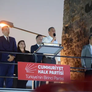 CHP Genel Baskani Ozgur Ozel Turkiyede en pahali ve yavas