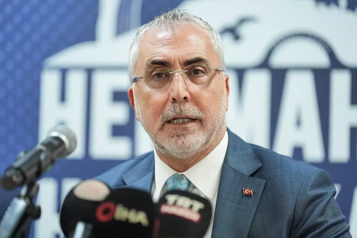 Calisma ve Sosyal Guvenlik Bakani Isikhan AK Parti Silivri Ilce