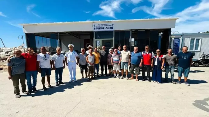 Canakkalede Balikci Bilgilendirme Toplantisi Duzenlendi