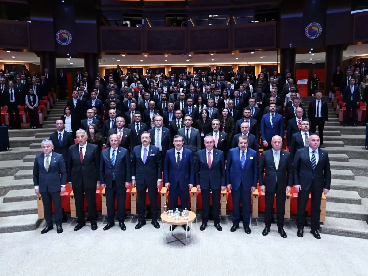 Cevdet Yilmaz 2028 yili hedefimiz net enflasyonu tek haneye indirecegiz