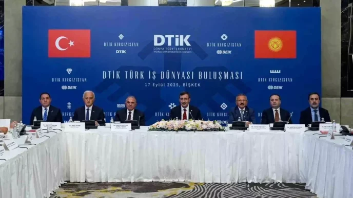 Cevdet Yilmaz Kirgizistandaki Turk Is Dunyasi Bulusmasinda Ekonomik Iliskileri Vurguladi