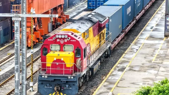 Chongqingden Orta Asyaya 35 Yuk Treni Seferi