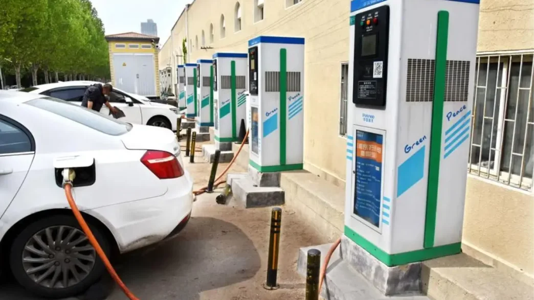 Cinde Elektrikli Arac Sarj Istasyonlari Hizla Buyuyor
