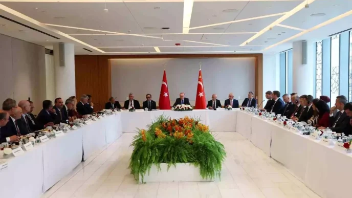 Cumhurbaskani Erdogan ABD Is Konseyi Baskani Ulukaya ile gorustu