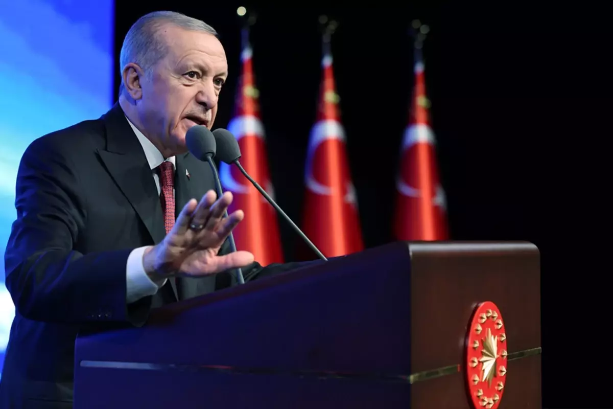 Cumhurbaskani Erdogan Evlenecek genclere kredi destegi 250 bin TLye cikacak