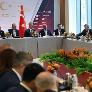 Cumhurbaskani Erdogan Sektorel Yuvarlak Masa Formatinda Turk Yatirim Konferansina katildi