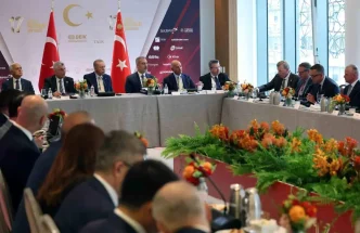 Cumhurbaskani Erdogan Sektorel Yuvarlak Masa Formatinda Turk Yatirim Konferansina katildi