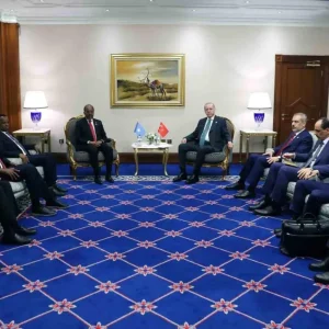 Cumhurbaskani Erdogan Somali Cumhurbaskani Seyh Mahmud ile gorustu