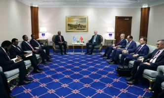 Cumhurbaskani Erdogan Somali Cumhurbaskani Seyh Mahmud ile gorustu
